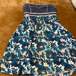 Pinup style dress with pockets